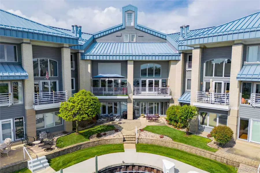 24 Kreger Drive, Wyandotte, MI 48192 - Image #2