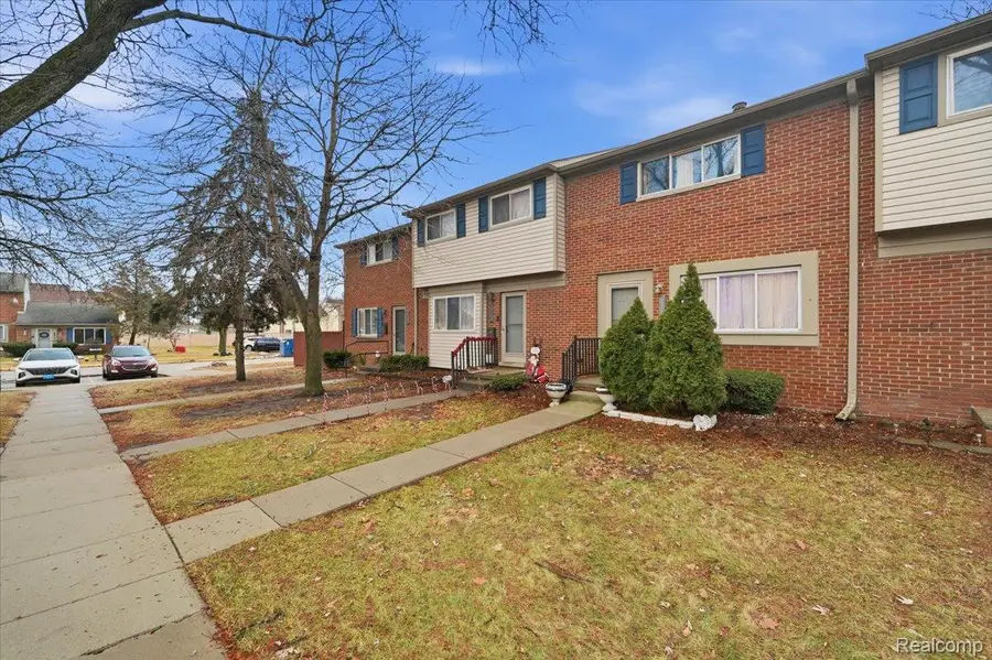 25713 Salem Street, Roseville, MI 48066 - Image #3