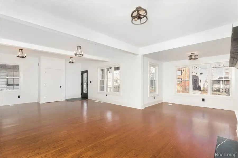 1583 Cadillac Boulevard, Detroit, MI 48214 - Image #3