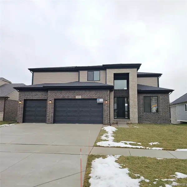 50829 Mistwood Drive, Macomb, MI 48042