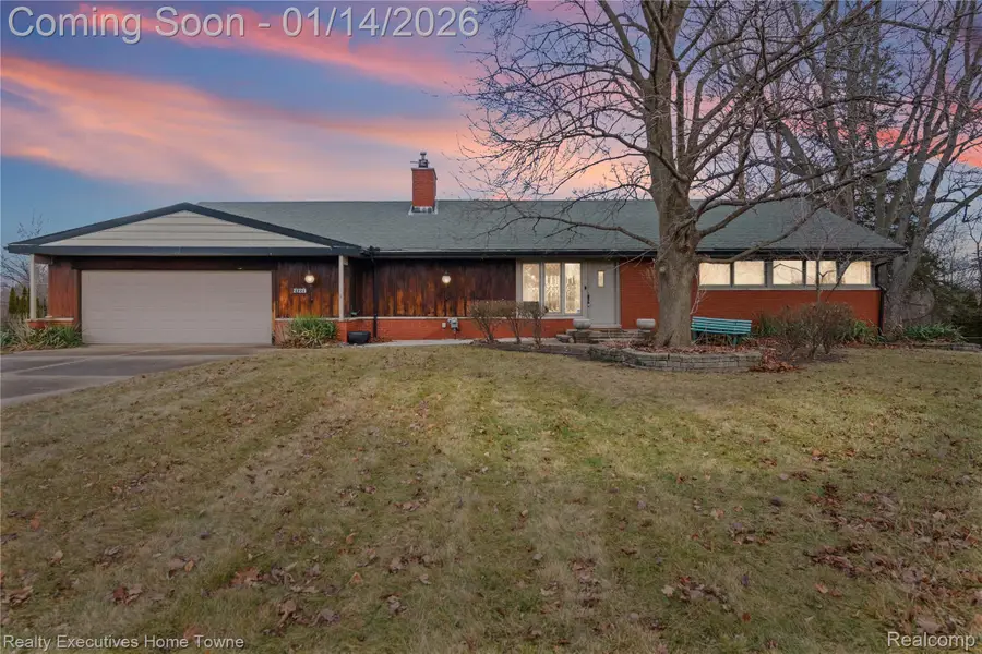 21225 Balfour Street, Clinton Charter Township, MI 48036 - Image #3