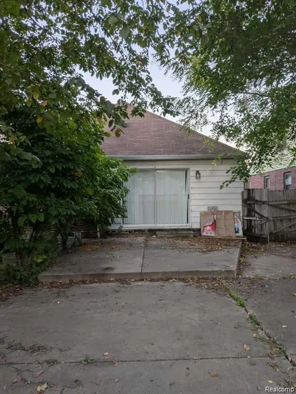 16209 Stahelin Avenue, Detroit, MI 48219 - Image #3