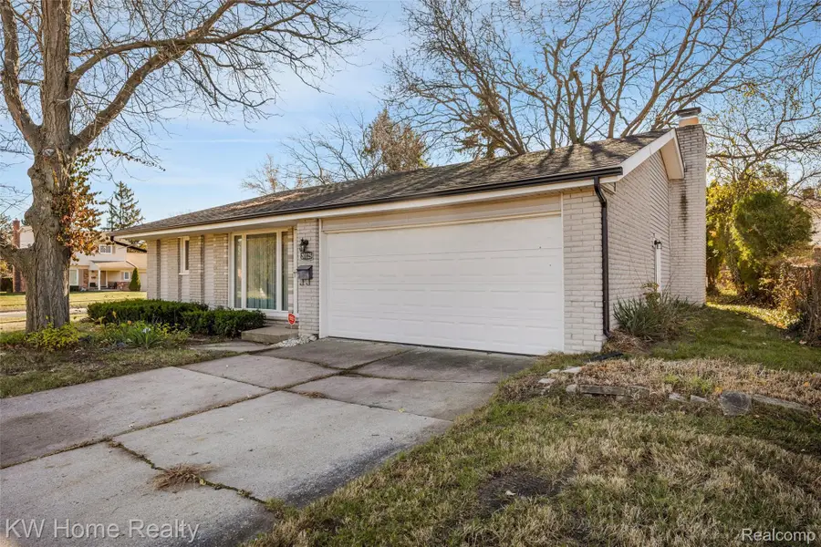 20125 Harbor Lane, Southfield, MI 48076 - Image #3