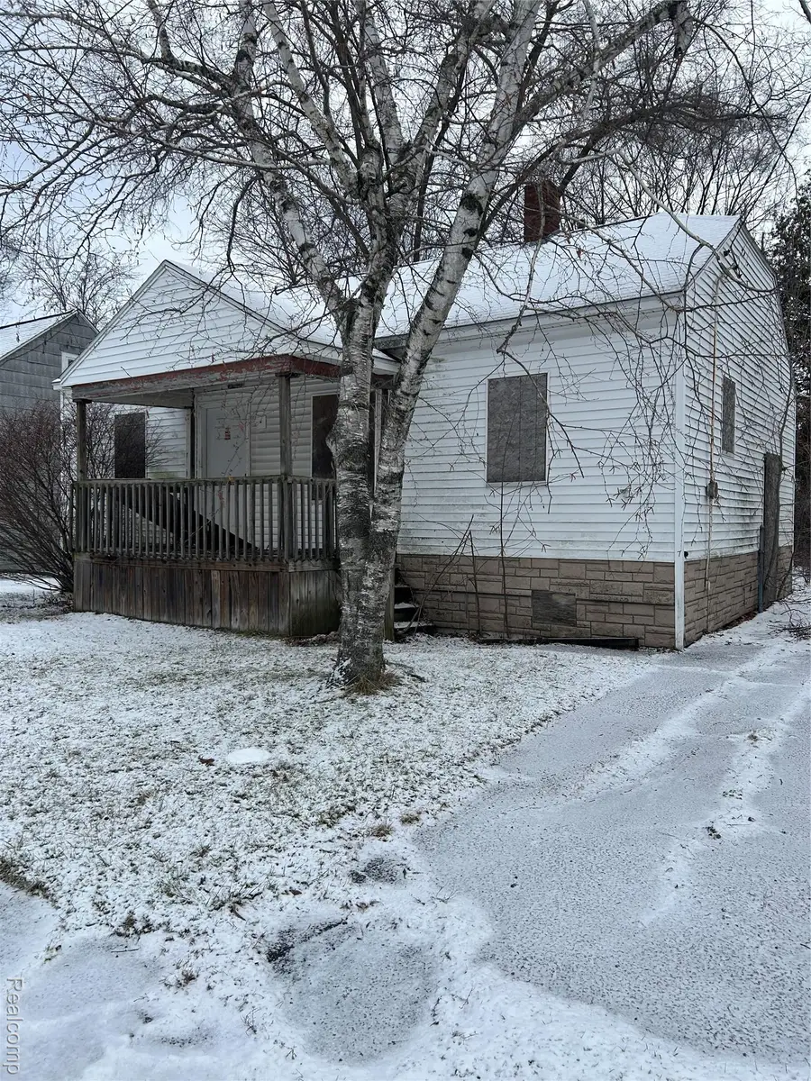 2214 Prescott Avenue, Saginaw, MI 48601 - Image #2