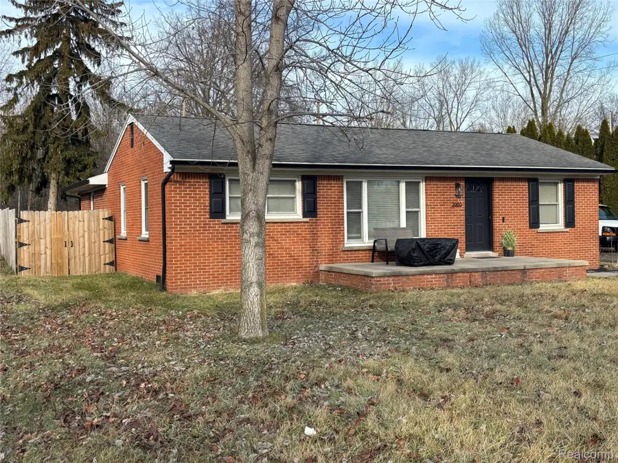2060 Carleton West Road, Carleton, MI 48117 - Image #2