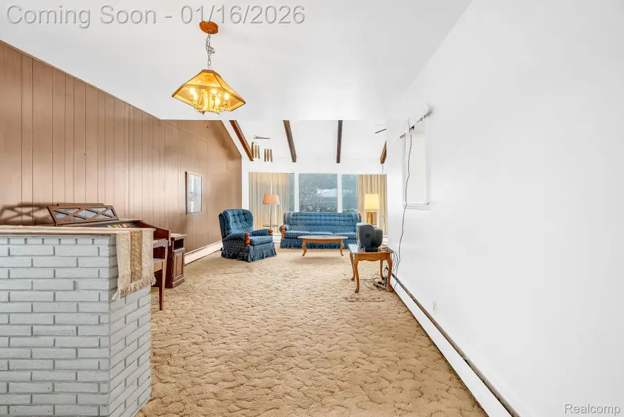 4734 Kempf Street, Waterford, MI 48329 - Image #2