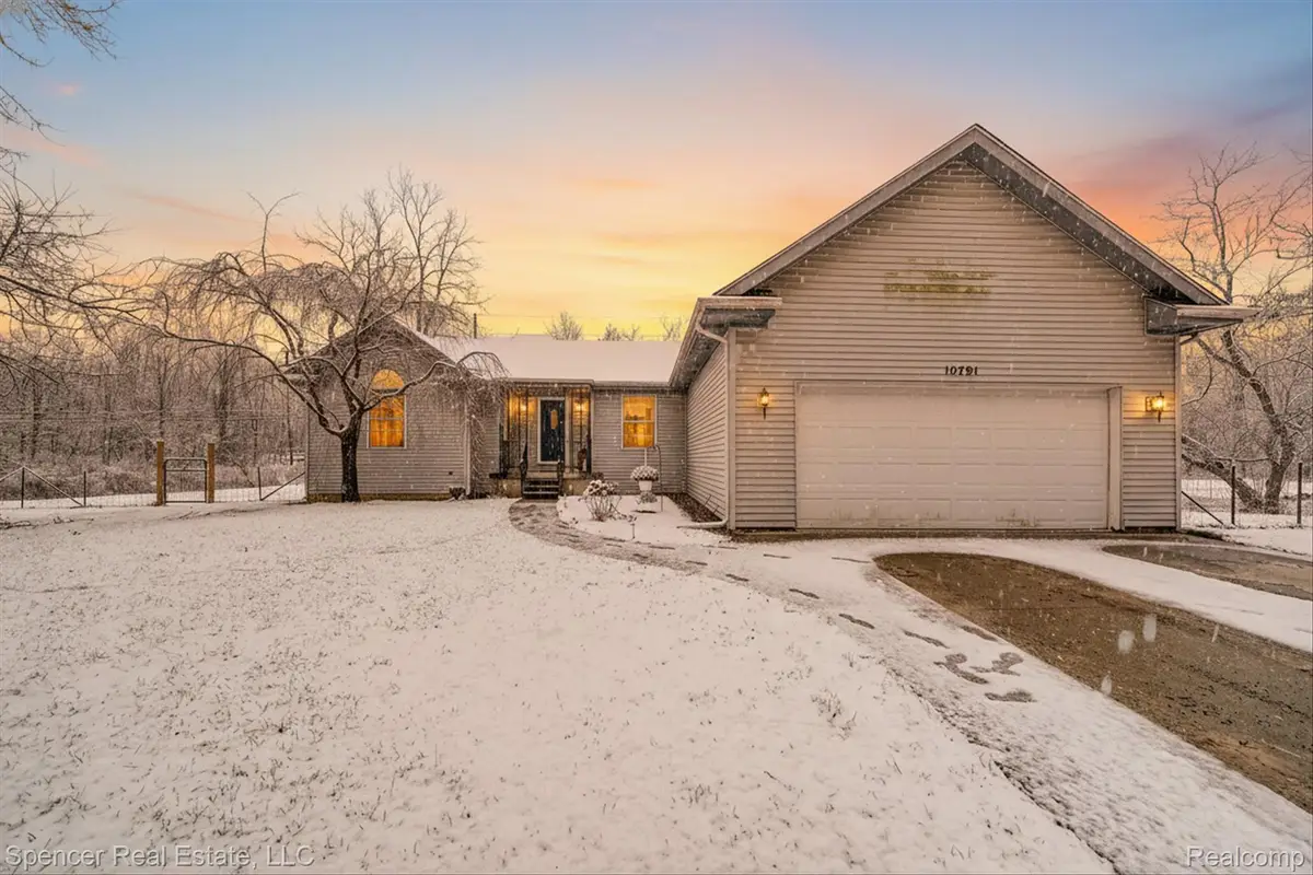 10791 Rattalee Lake Road, Davisburg, MI 48350 - Image #1