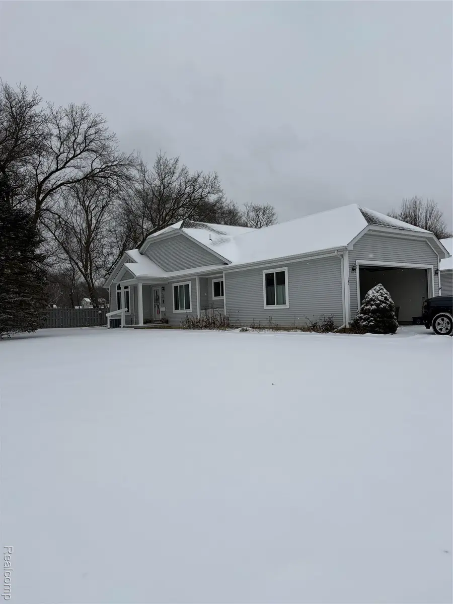 100 Aberdeen Drive #36, Flushing, MI 48433 - Image #3