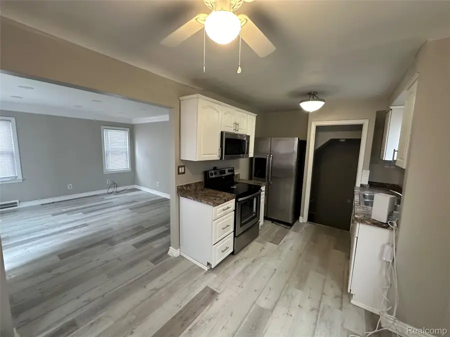 6108 Barrie Street, Dearborn, MI 48126 - Image #3