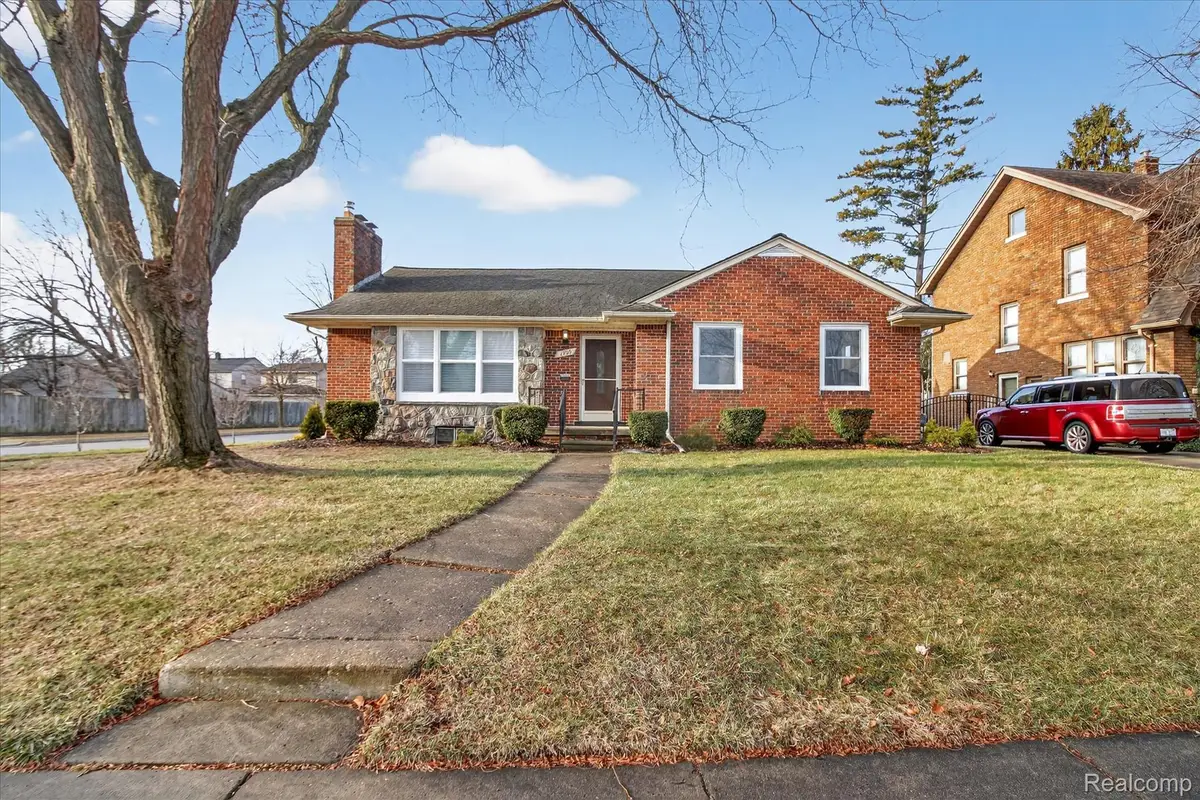 1909 S Trenton Drive, Trenton, MI 48183 - Image #1