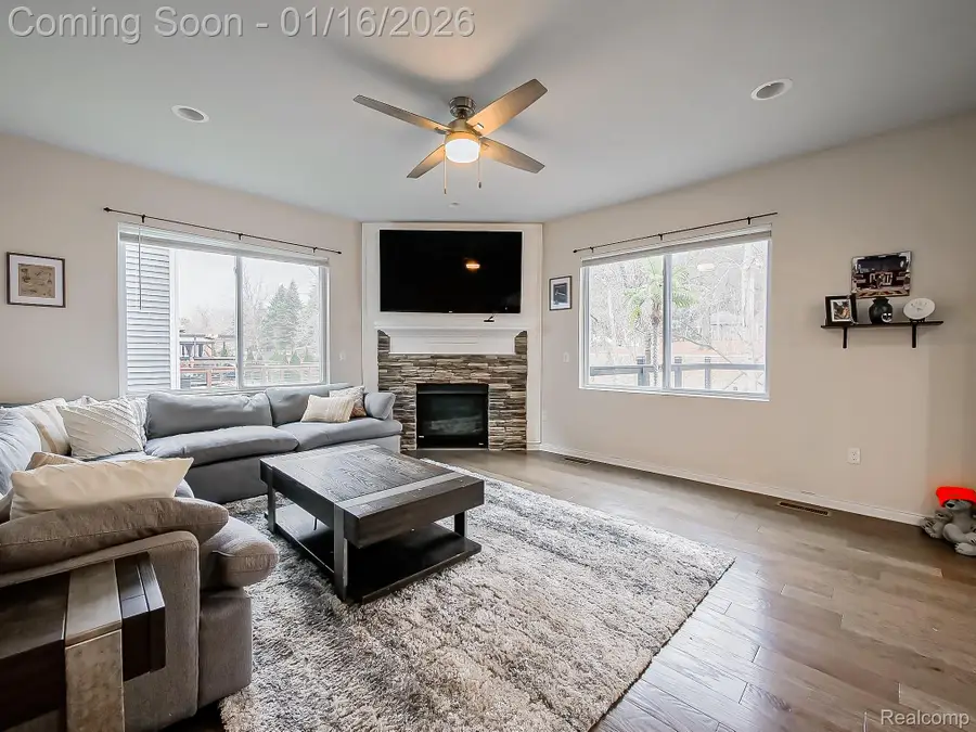 337 Beaver Run, Holly, MI 48442 - Image #3