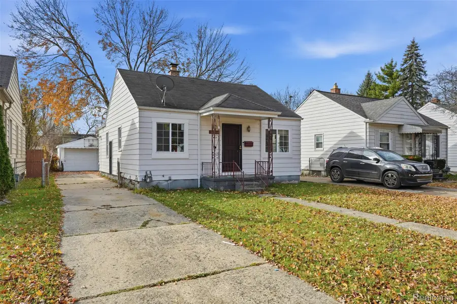 18984 Woodland Street, Harper Woods, MI 48225 - Image #3