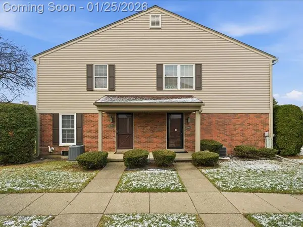 15913 N Franklin Drive, ClintonTownship, MI 48038