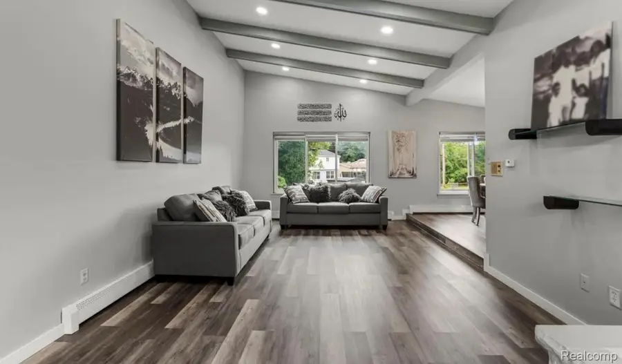 5590 Pembury, West Bloomfield, MI 48322 - Image #3