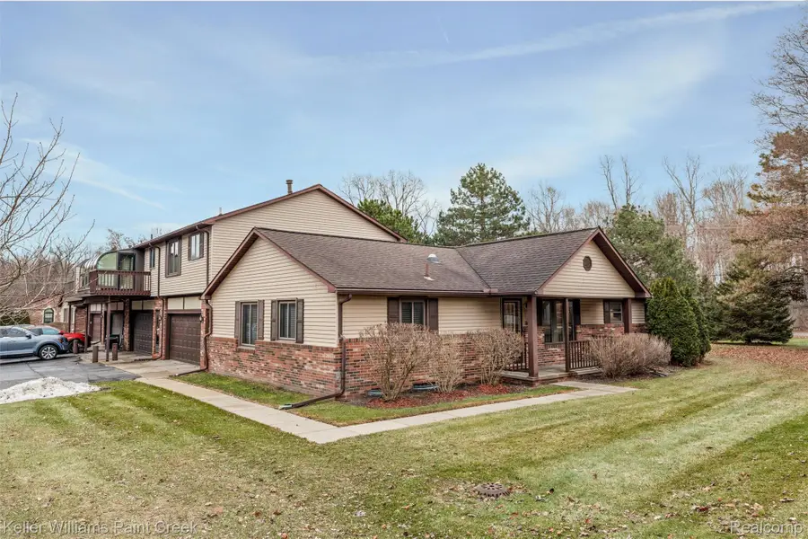 975 Woodlane Drive, Rochester Hills, MI 48307 - Image #2