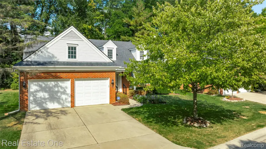 23326 Longacre Court, Farmington, MI 48335 - Image #2