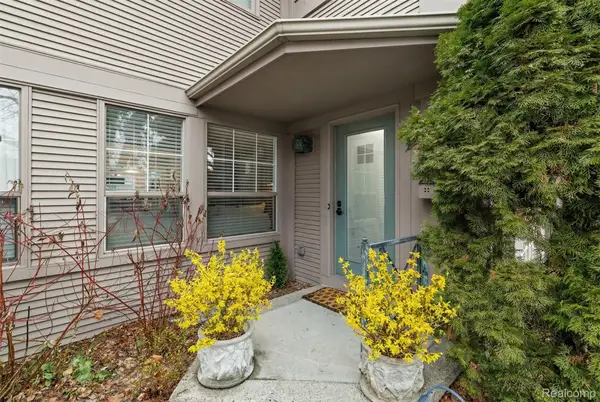 1065 N Old Woodward Avenue, Birmingham, MI 48009