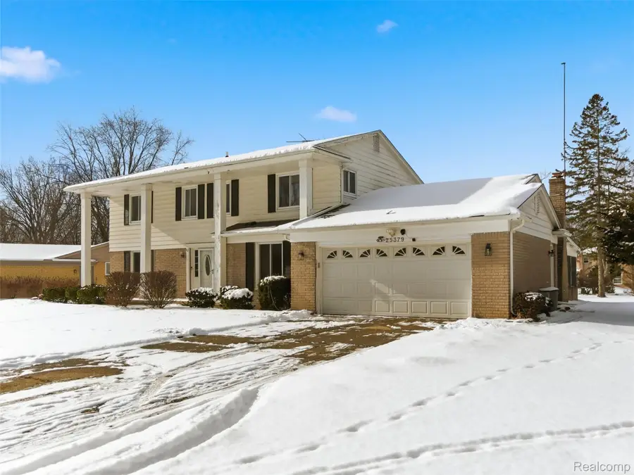 25379 Briarwyke Drive, Farmington, MI 48336 - Image #3