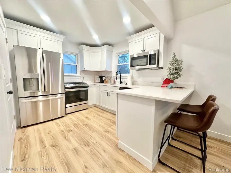 2050 Pine Street, Fenton, MI 48430 - Image #2