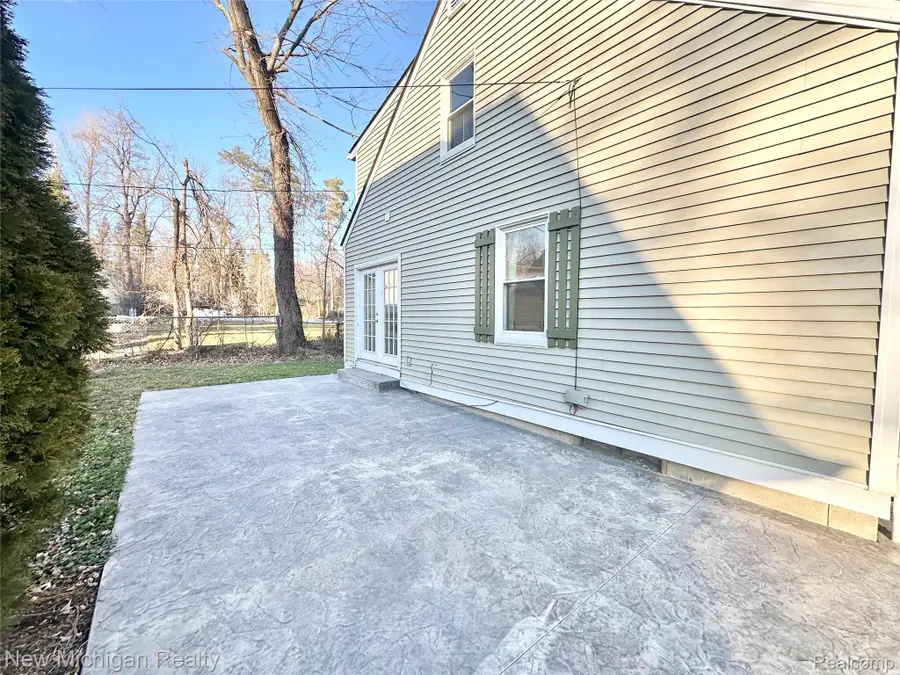 2050 Pine Street, Fenton, MI 48430 - Image #3