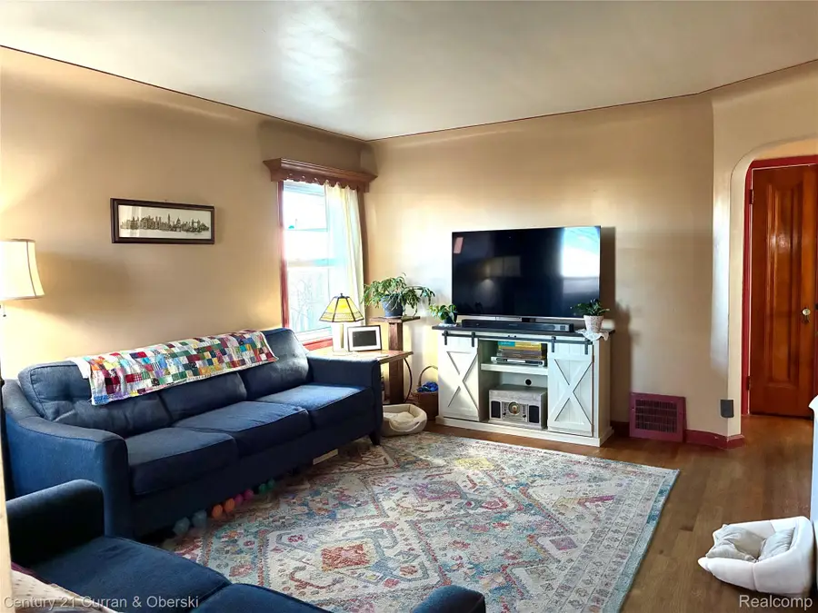 7592 Ready Avenue, Warren, MI 48091 - Image #3