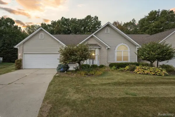 5128 Sandalwood Circle, GrandBlanc, MI 48439