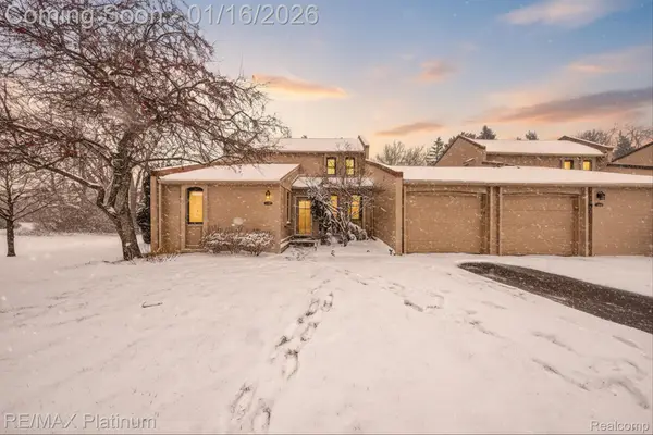 2927 Moon Lake Drive #58, WestBloomfield, MI 48323