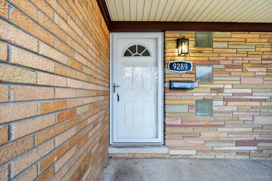 9289 Marion Crescent, Redford, MI 48239 - Image #3