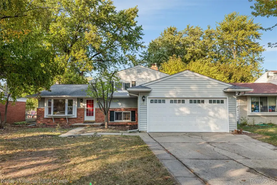 2551 Crofthill Drive, Auburn Hills, MI 48326 - Image #2