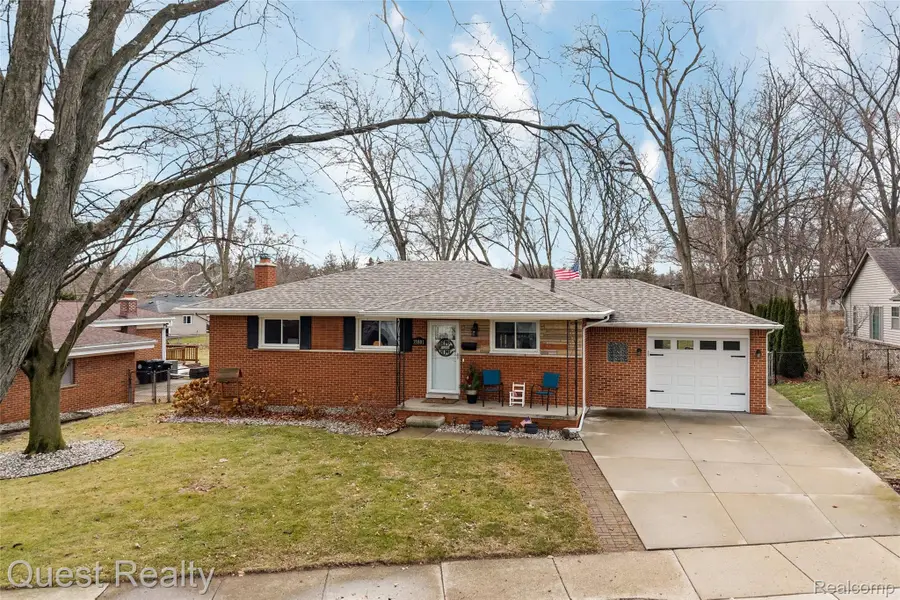 35801 Dover Street, Livonia, MI 48150 - Image #3