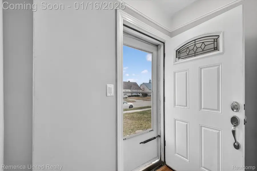 508 S Chocolay Avenue, Clawson, MI 48017 - Image #2