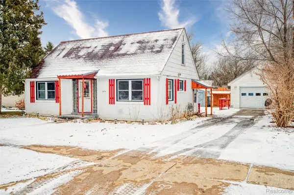 522 E Frank Street E, Fowlerville, MI 48836