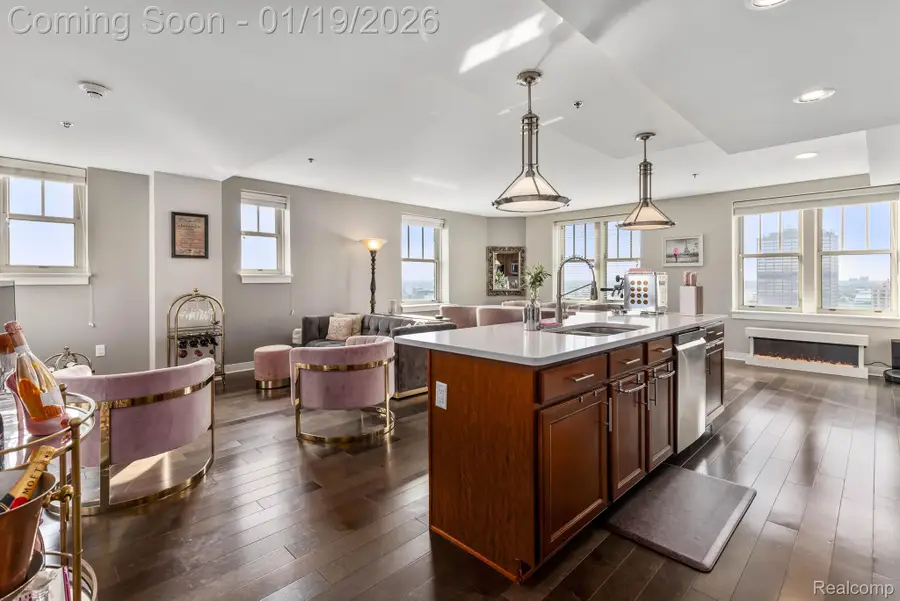 525 W Lafayette Boulevard #16B, Detroit, MI 48226 - Image #2