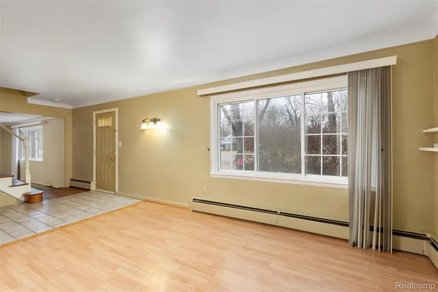 19325 Brentwood Street, Livonia, MI 48152 - Image #3