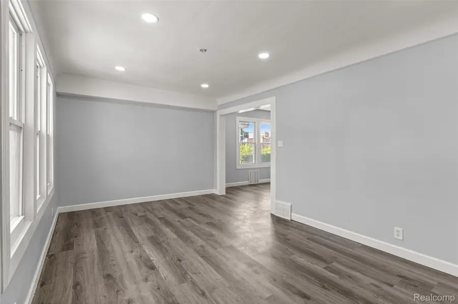 5637 Horger Street, Dearborn, MI 48126 - Image #3