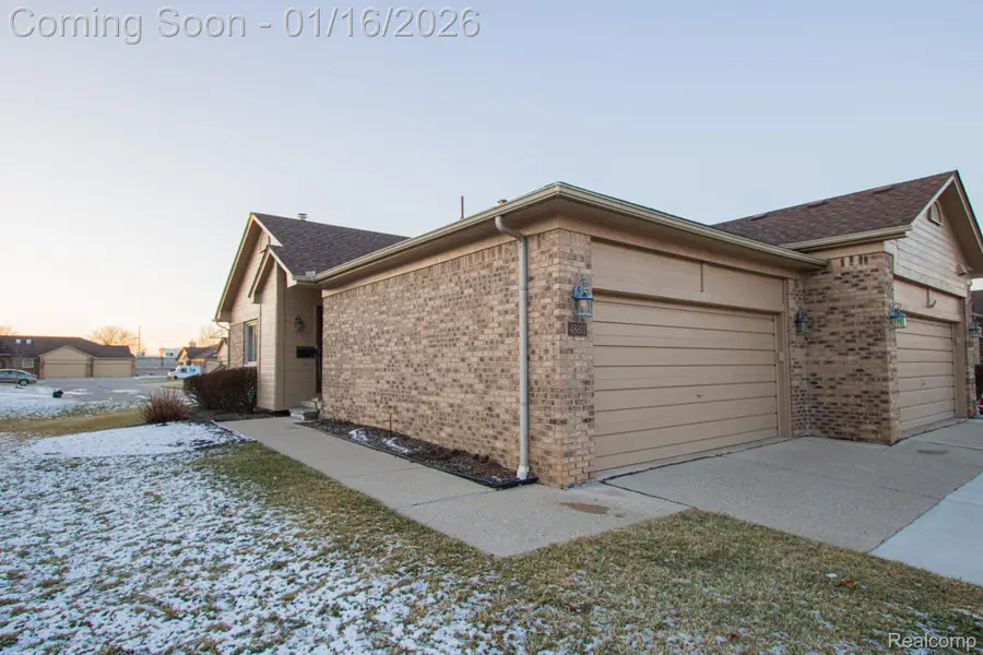 48801 Windmill Circle E, Macomb, MI 48044 - Image #2