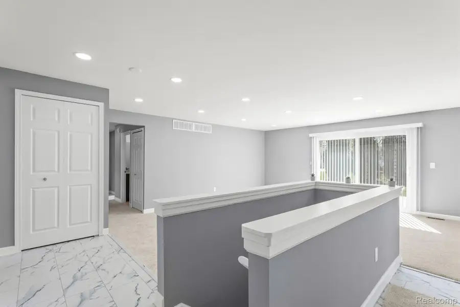 22511 Deerfield Road, Novi, MI 48375 - Image #3