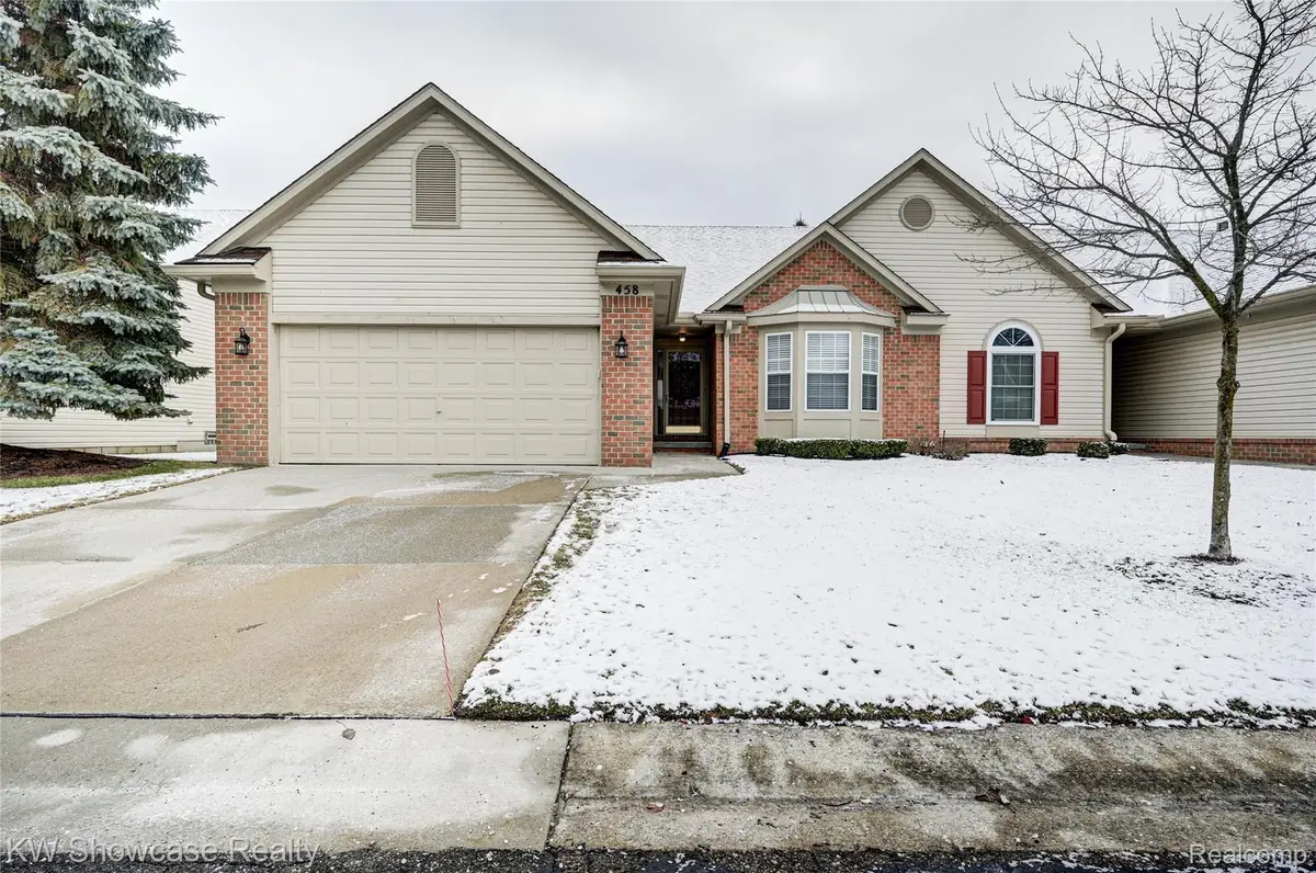 458 N Oak Drive, Commerce, MI 48390 - Image #1