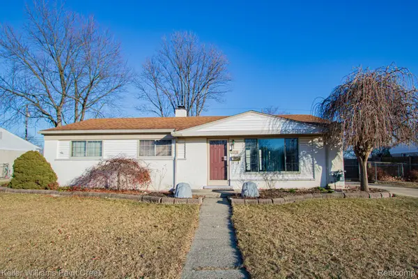 32176 Exeter Drive, Warren, MI 48092