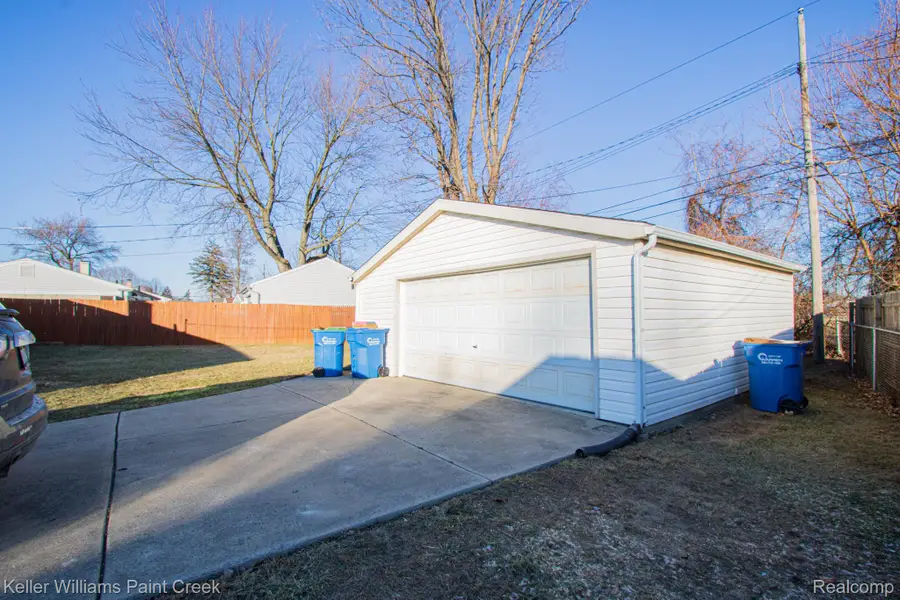 32176 Exeter Drive, Warren, MI 48092 - Image #2