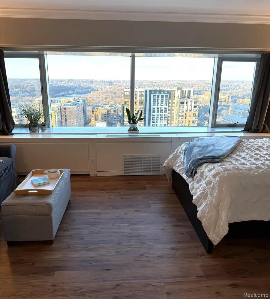 555 E William Street #25H, Ann Arbor, MI 48104 - Image #2