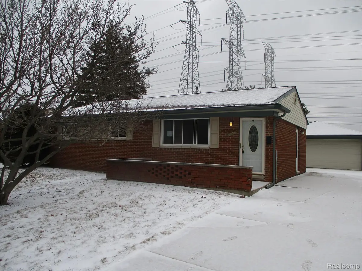 38518 Plainview Drive, Sterling Heights, MI 48312 - Image #1