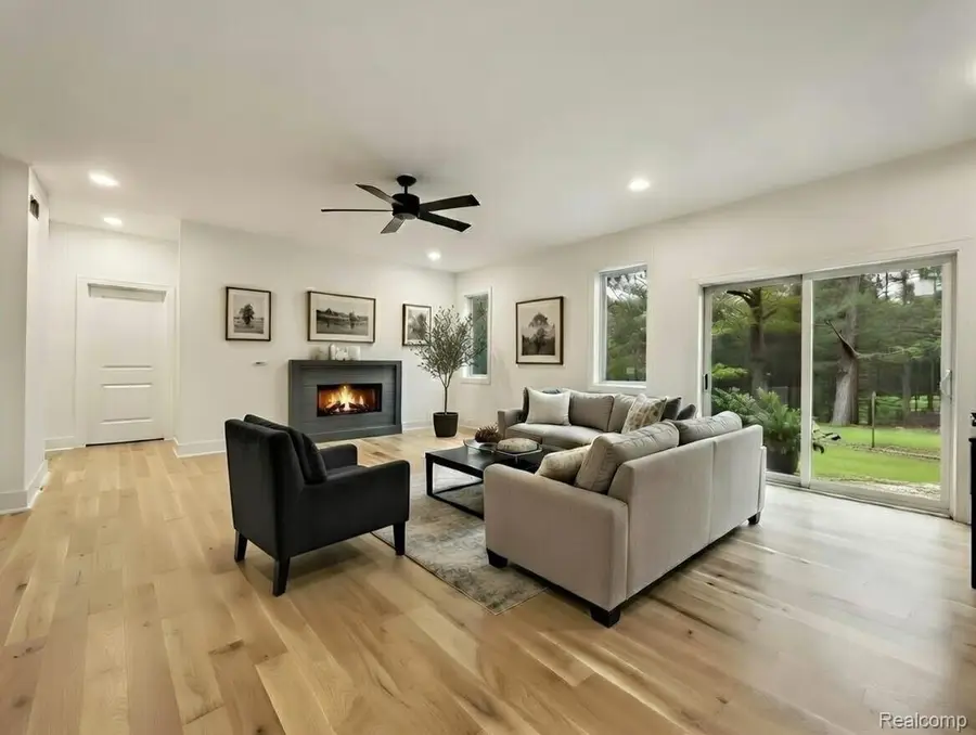 77850 Angling Road, Richmond, MI 48062 - Image #3