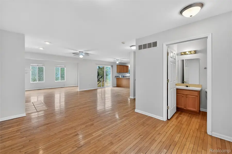 738 Arusha Drive, Pontiac, MI 48341 - Image #3