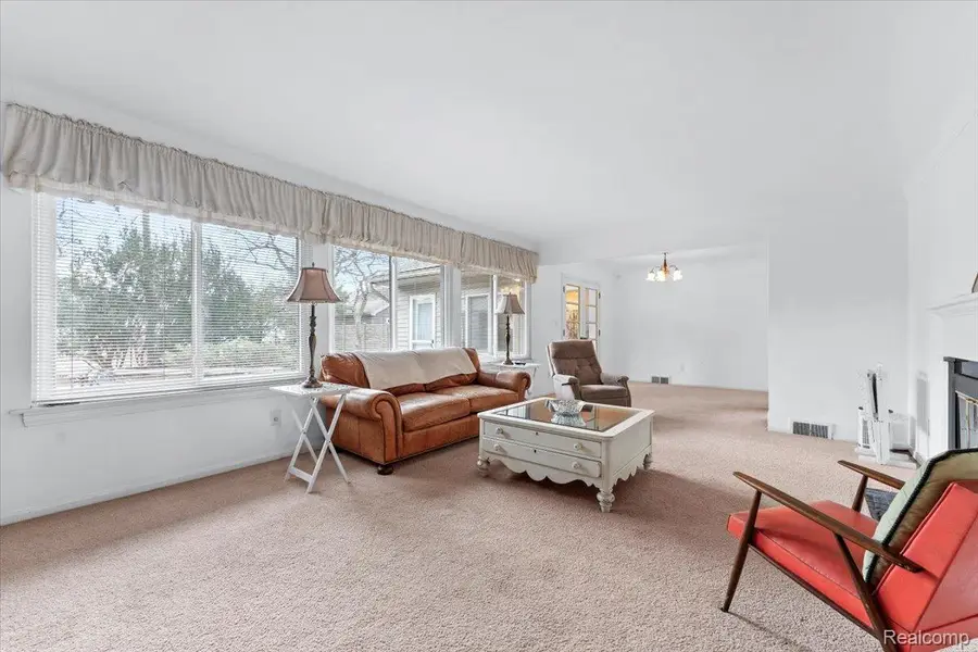 2221 Davis Street, Wyandotte, MI 48192 - Image #3