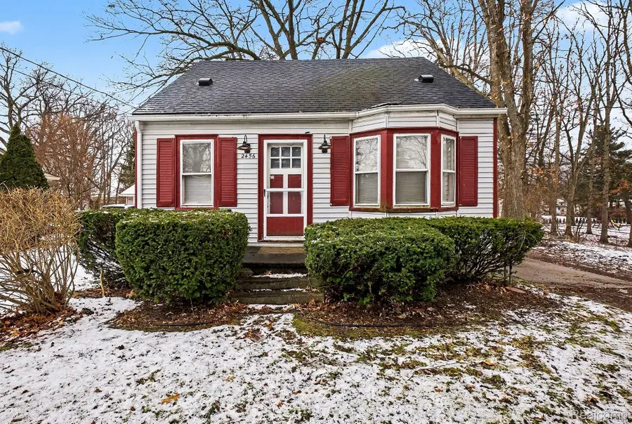 2456 Richwood Road, Auburn Hills, MI 48326 - Image #2