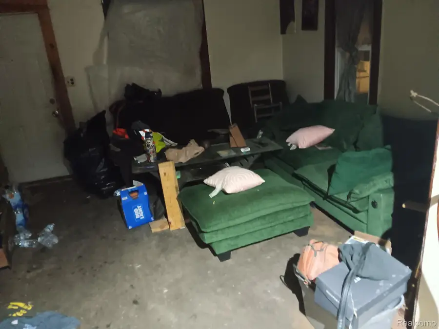 149 E Tobias Street, Flint, MI 48503 - #3