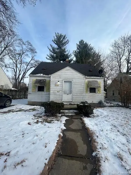 16562 Bramell Street, Detroit, MI 48219