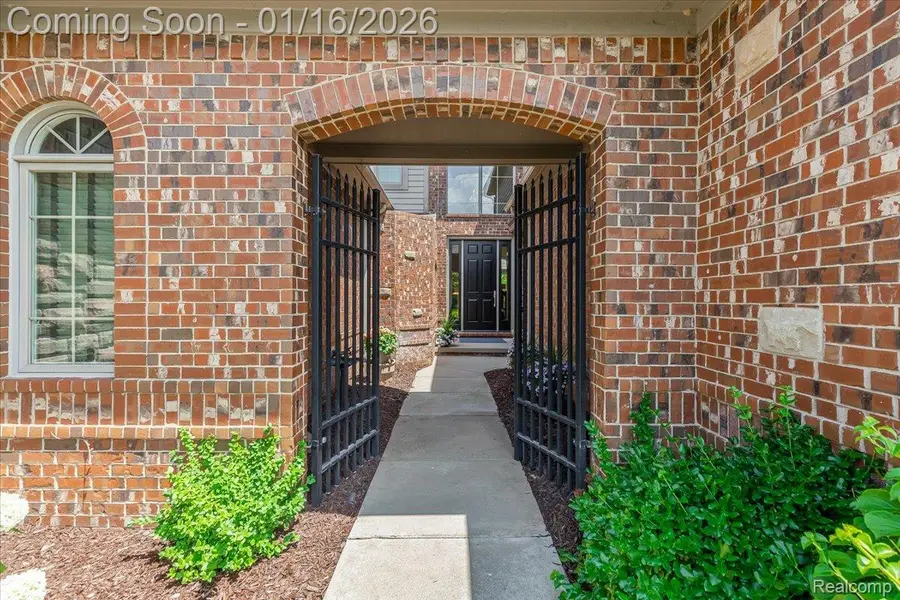 10743 Waterfall Court, Green Oak, MI 48178 - Image #3