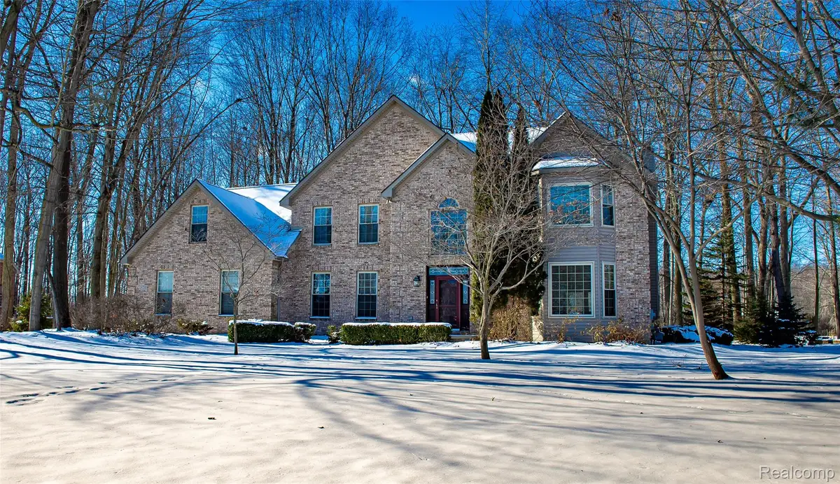 26720 Whispering Willows Drive, New Boston, MI 48164 - Image #1